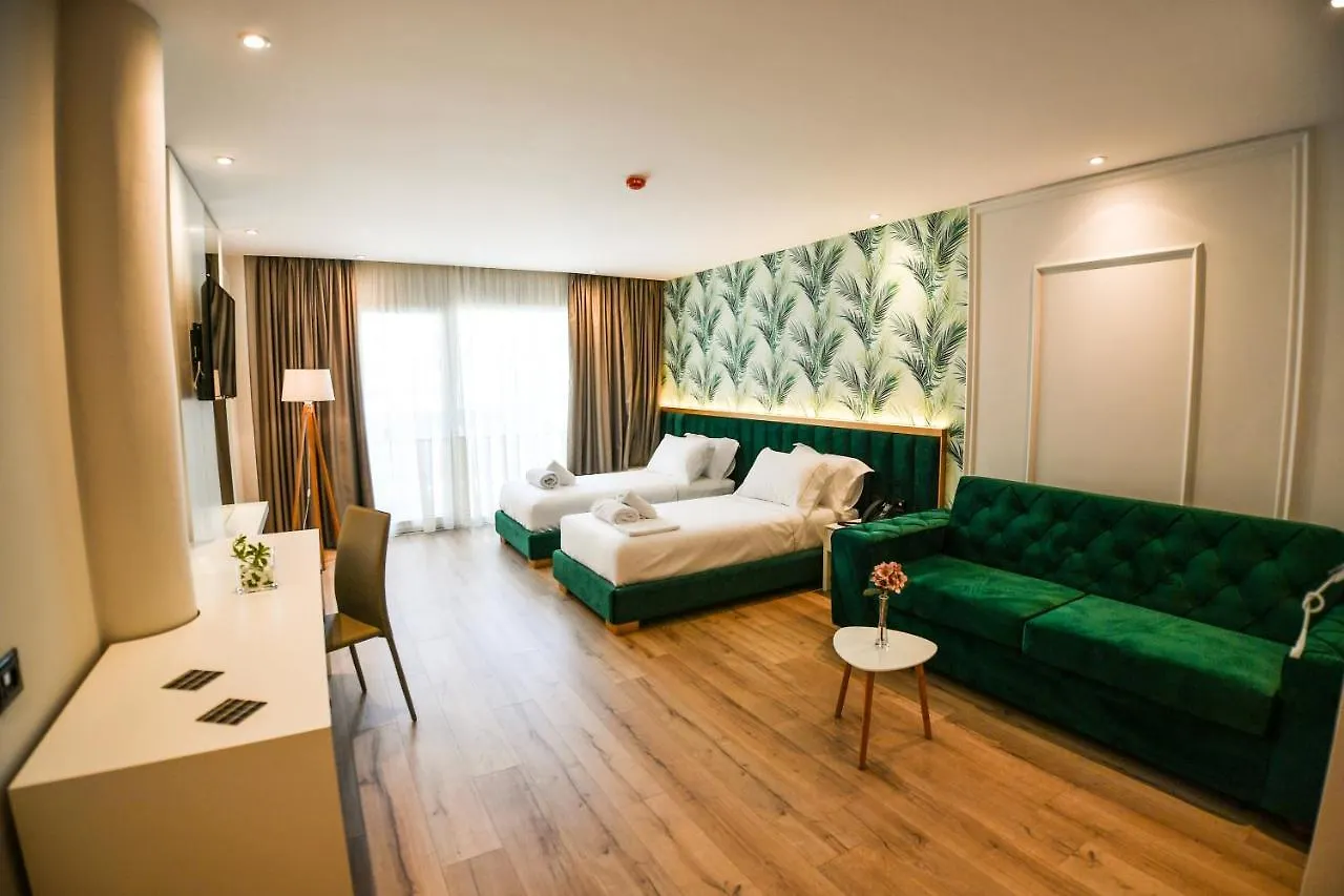Iliad Hotel Dıraç