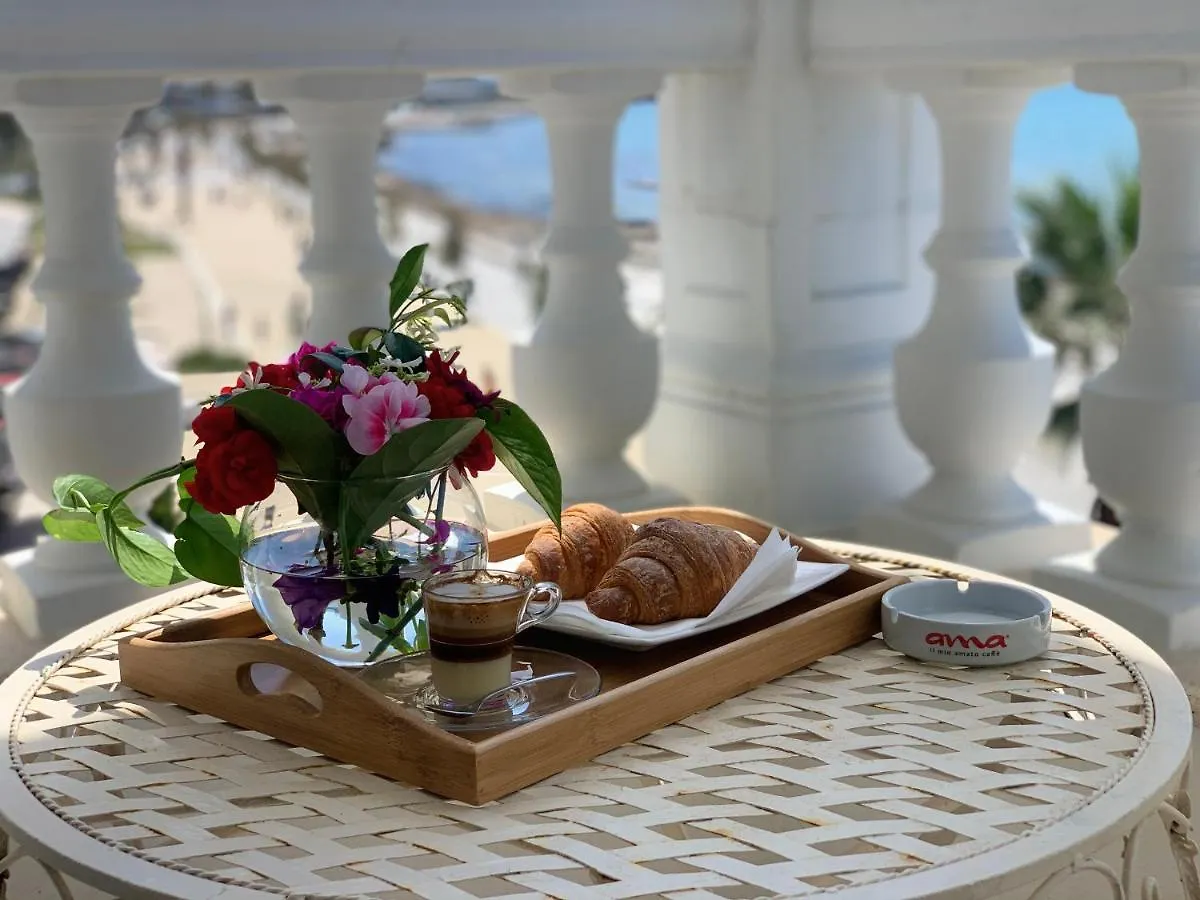 Iliad Hotel Dıraç 0*,  Arnavutluk
